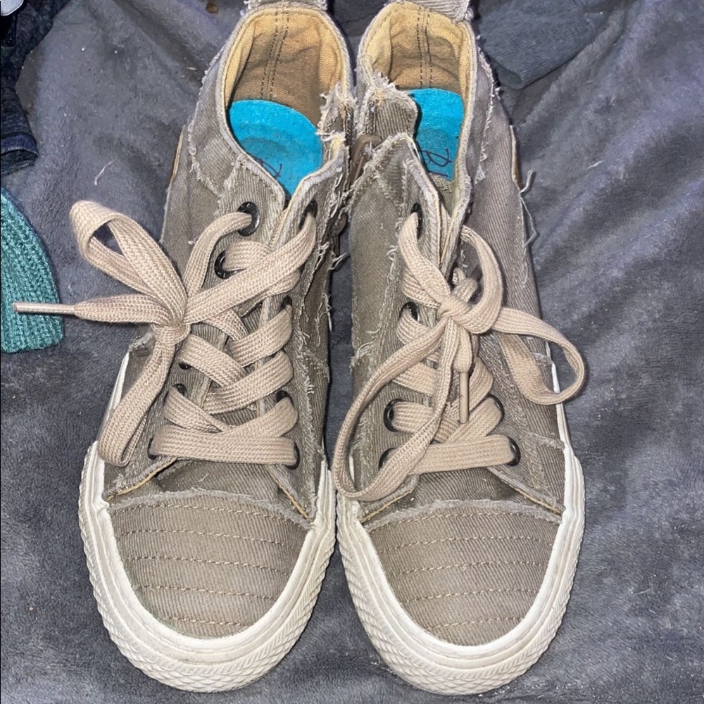 blowfish sneakers